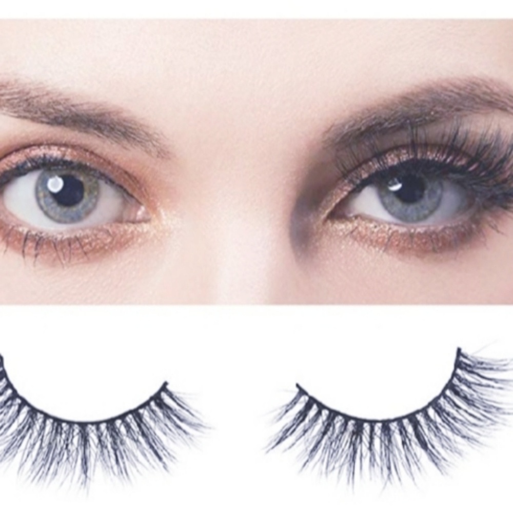 SOLD OUT Lashes & *Free Lash bag..Last one!